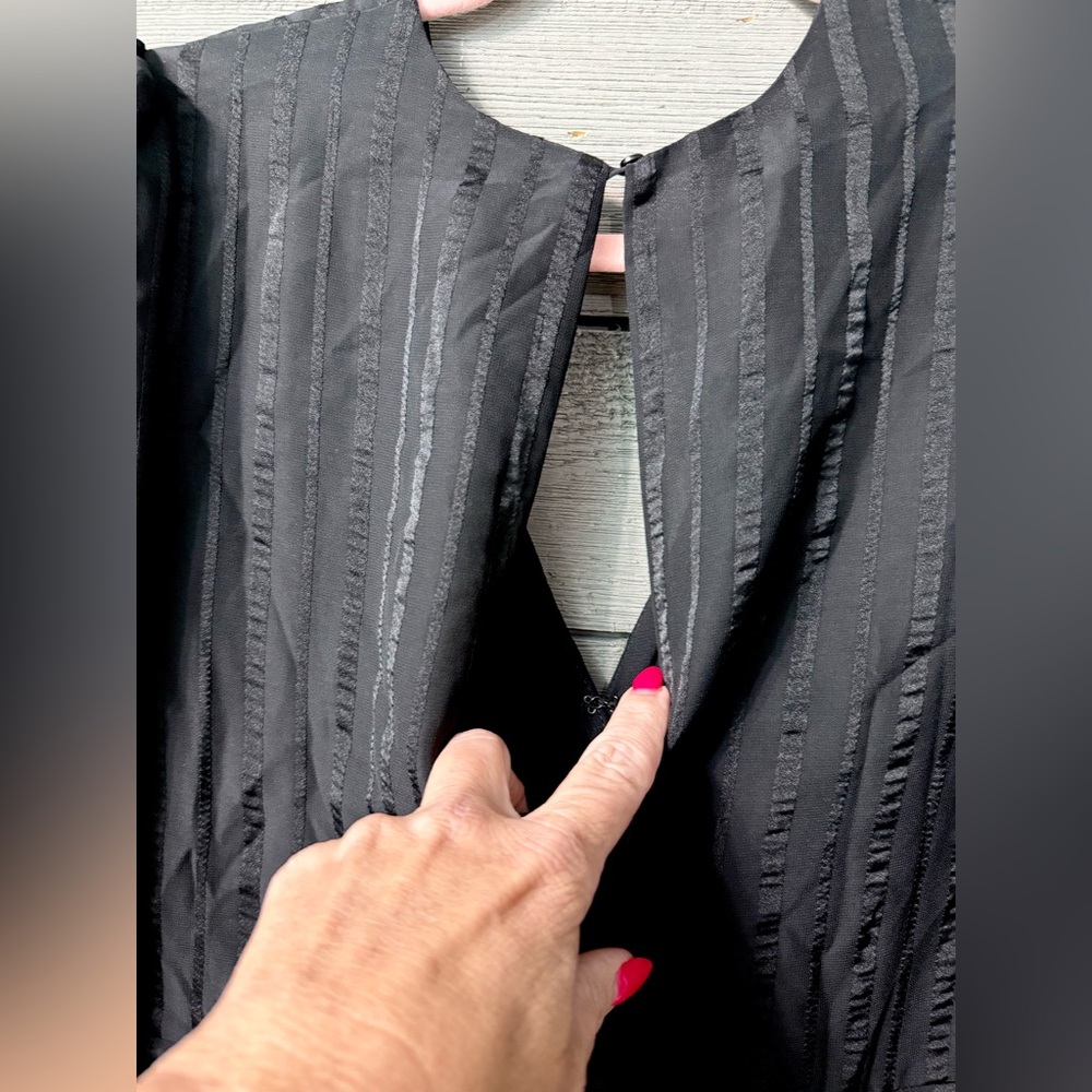 ASTR the Label Black Striped Satiny Silk Long Sleeve Ruffle Mini Dress Sz M - Picture 7 of 9